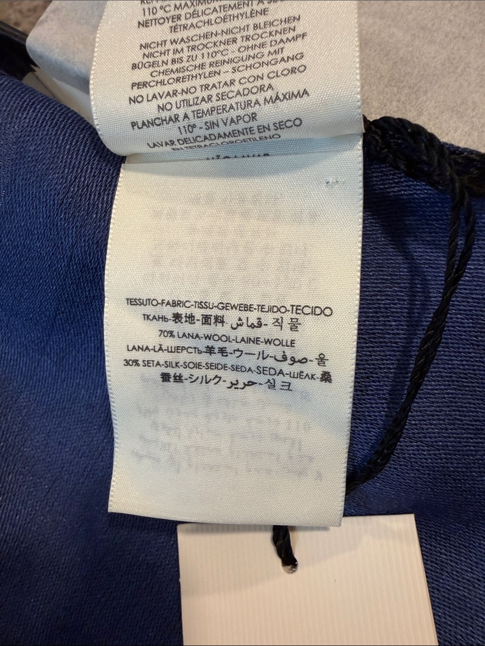 NWT Gucci Blue GG Monogram Scarf Wrap Made in Italy - Picture 7 of 10